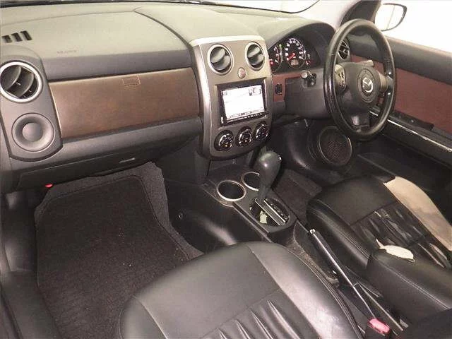 Mazda VERISA