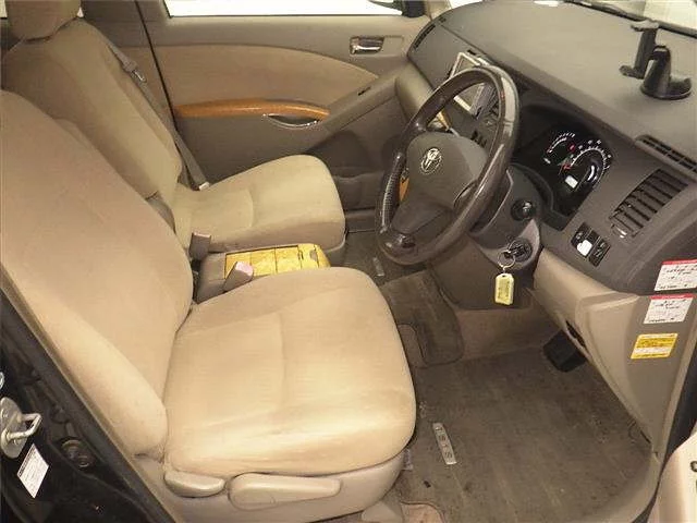 Toyota ISIS