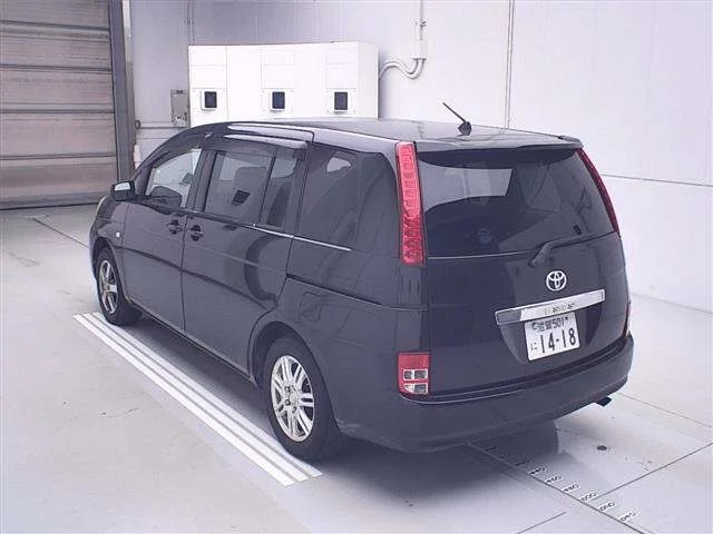 Toyota ISIS