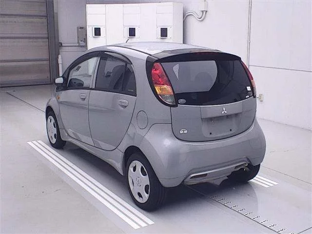Mitsubishi I