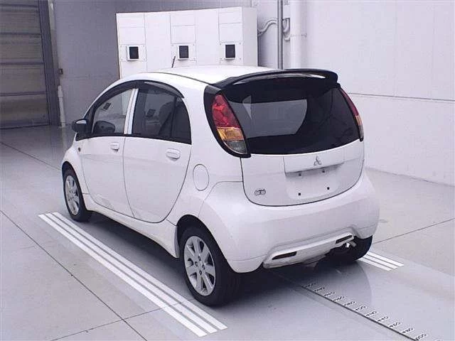 Mitsubishi I