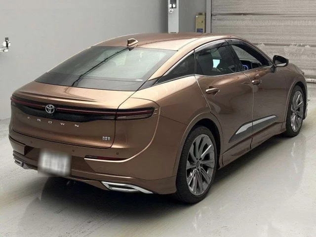 Toyota CROWN CROSSOVER