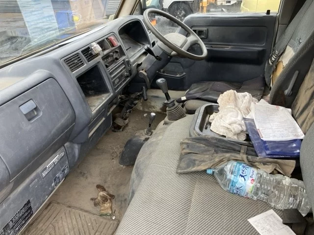 Toyota HIACE TRUCK