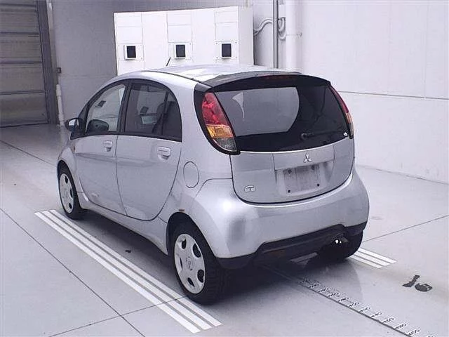 Mitsubishi I
