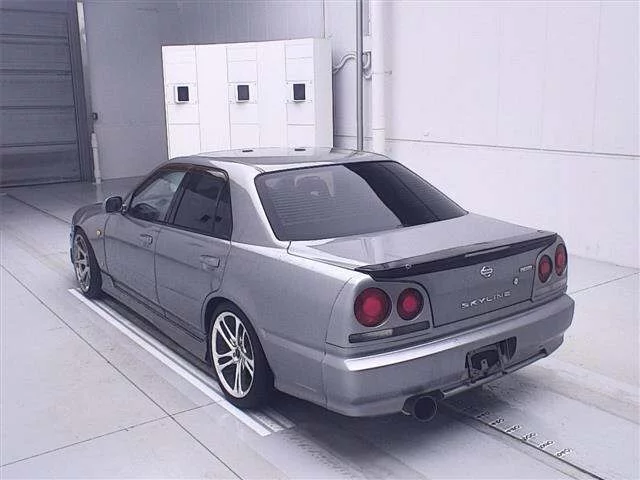 Nissan SKYLINE