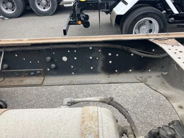 Nissan TRUCK