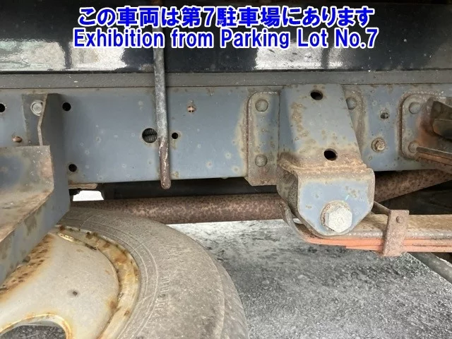 Nissan TRUCK