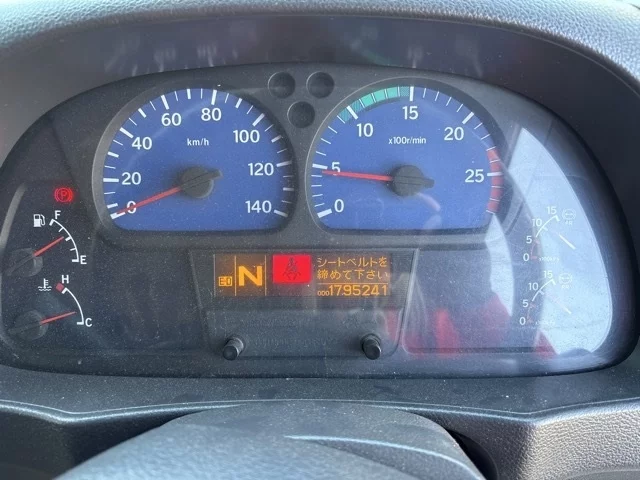 Nissan QUON