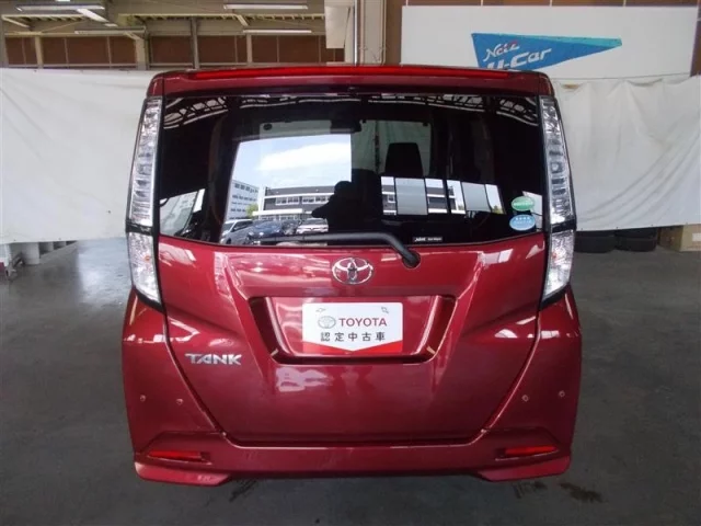 Toyota TANK
