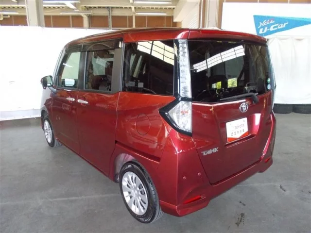 Toyota TANK