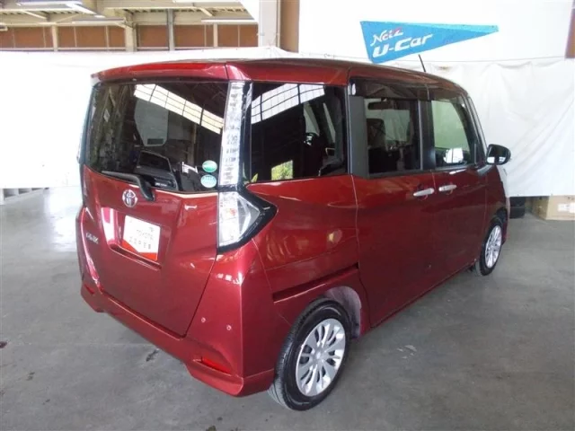Toyota TANK