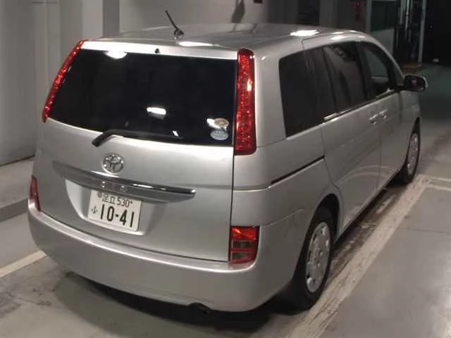 Toyota ISIS