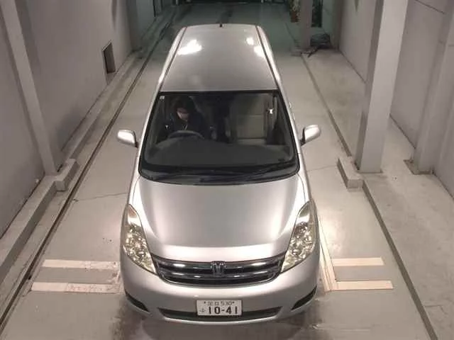 Toyota ISIS