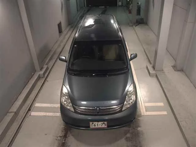 Toyota ISIS