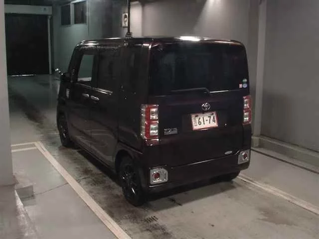 Toyota PIXIS MEGA