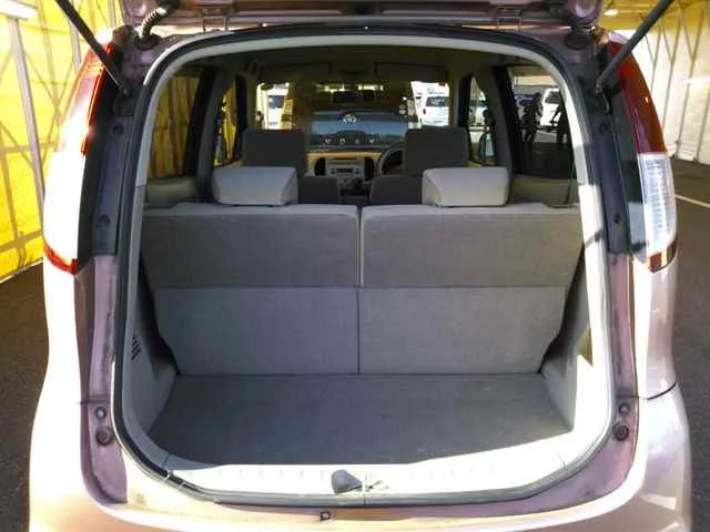 Suzuki MRWAGON