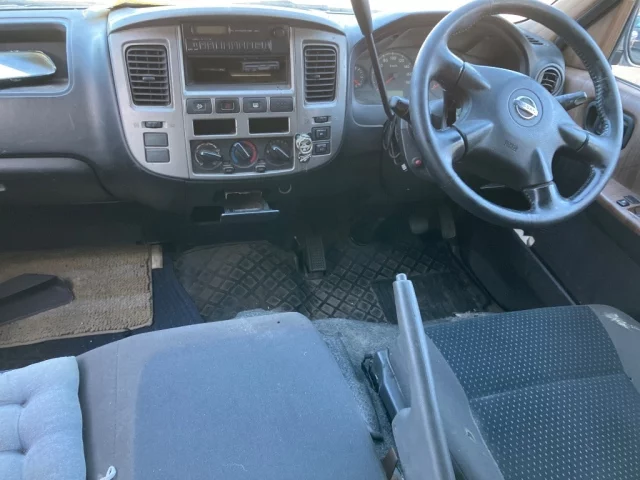 Nissan CARAVAN VAN