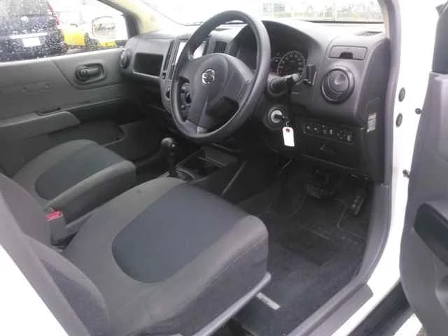Nissan AD