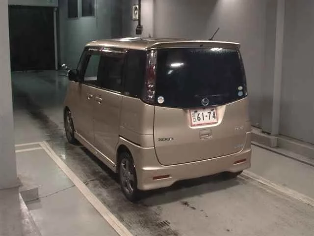 Nissan ROOX