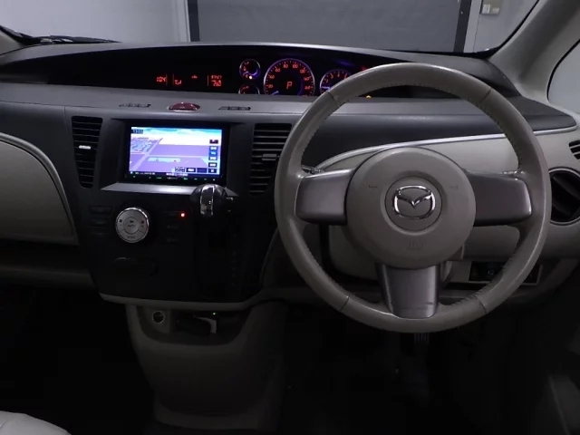 Mazda BIANTE