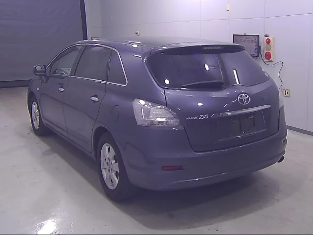 Toyota MARK X ZIO