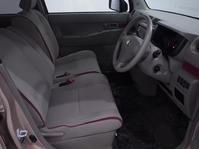 Toyota PIXIS SPACE