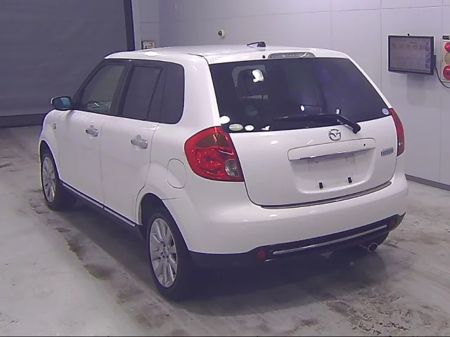 Mazda VERISA