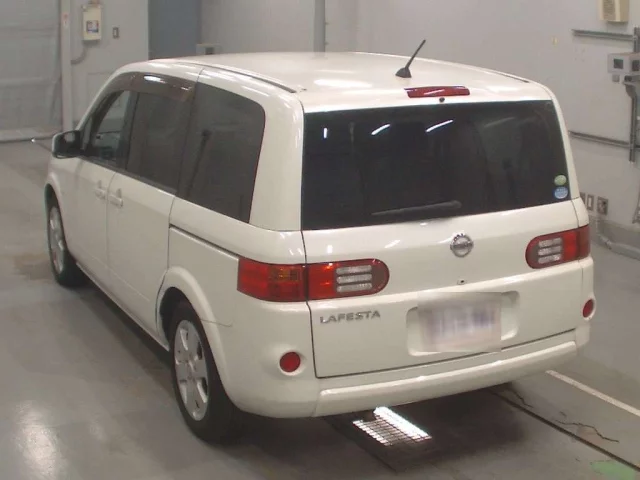 Nissan LAFESTA