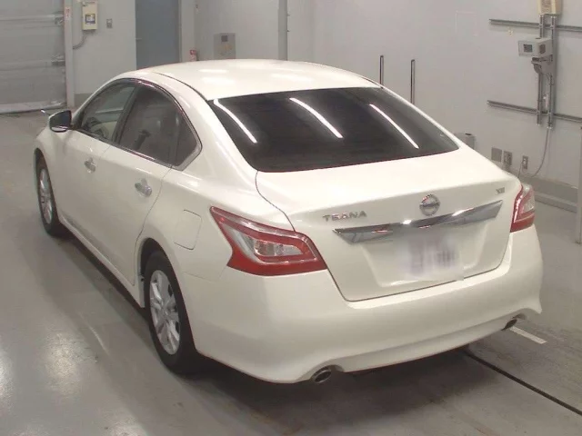 Nissan TEANA