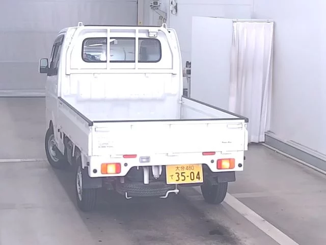 Nissan CLIPPER TRUCK