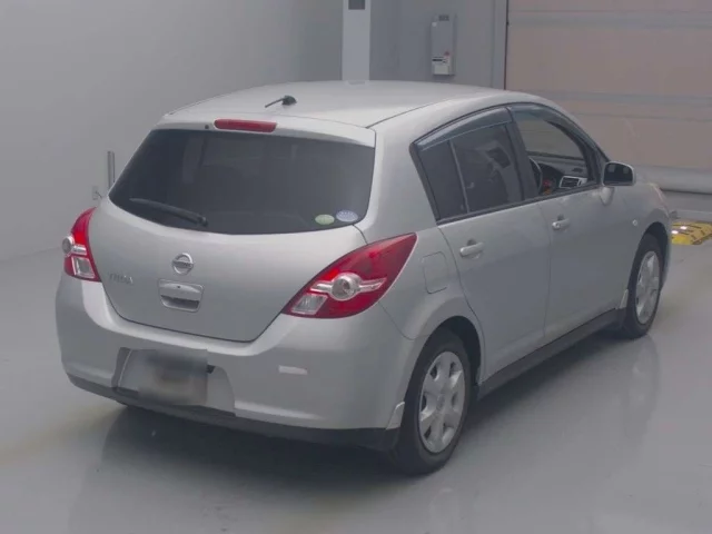 Nissan TIIDA