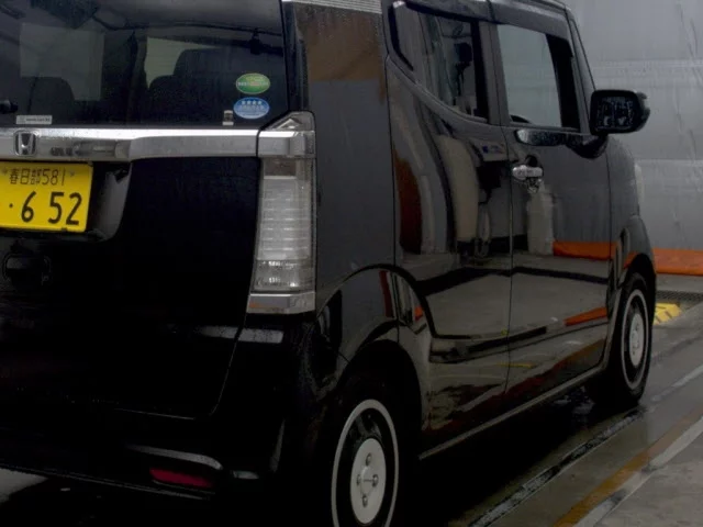 Honda N BOX SLASH