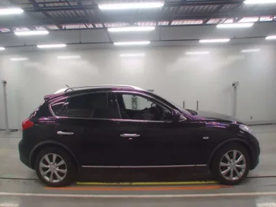 Nissan SKYLINE CROSSOVER