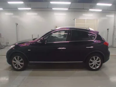 Nissan SKYLINE CROSSOVER