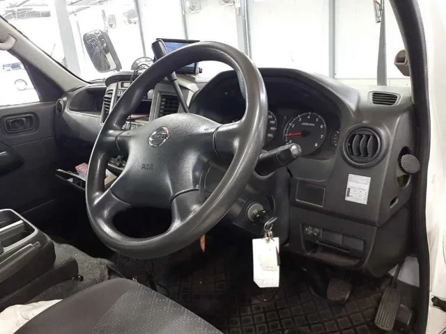 Nissan CARAVAN VAN