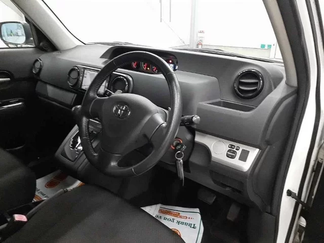 Toyota COROLLA RUMION