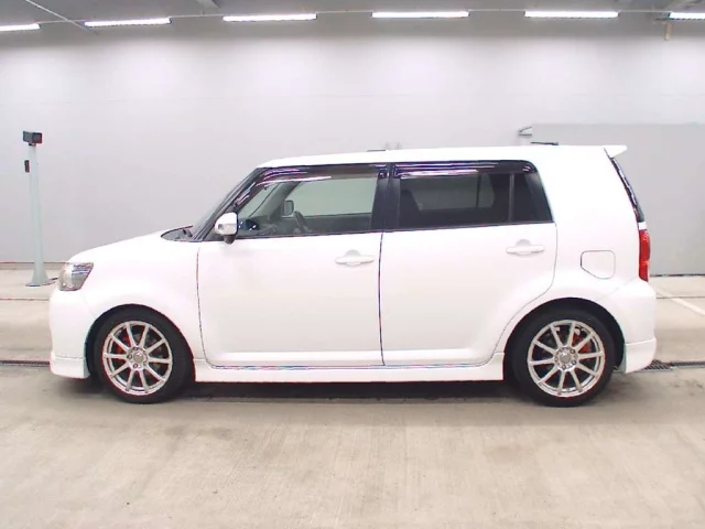 Toyota COROLLA RUMION