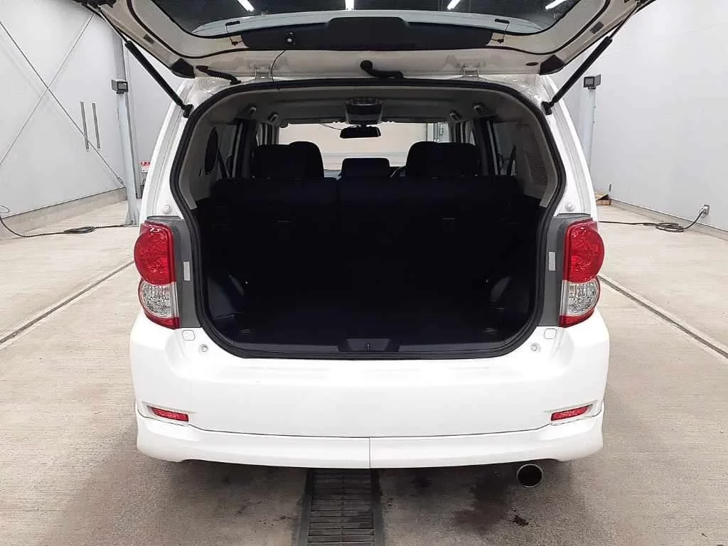 Toyota COROLLA RUMION