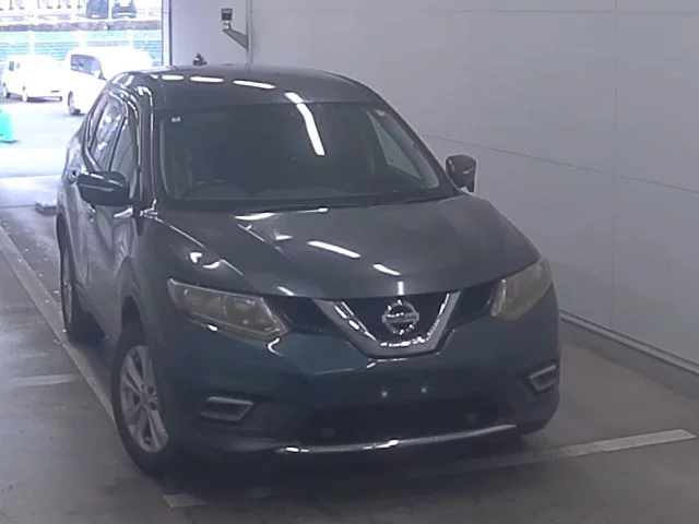 Nissan X-TRAIL