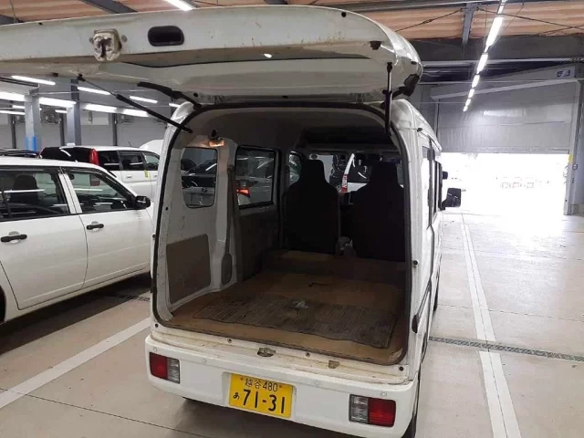 Nissan CLIPPER VAN