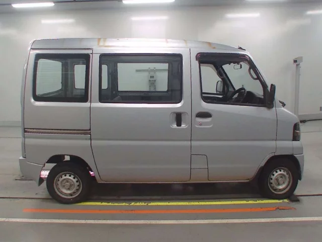 Nissan CLIPPER VAN