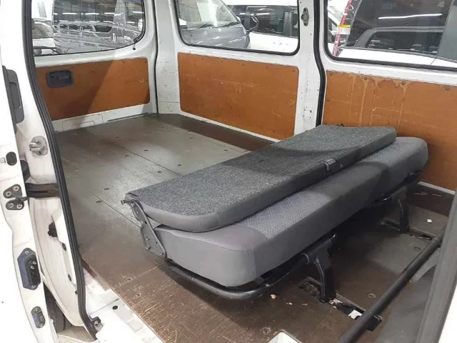 Nissan CARAVAN VAN