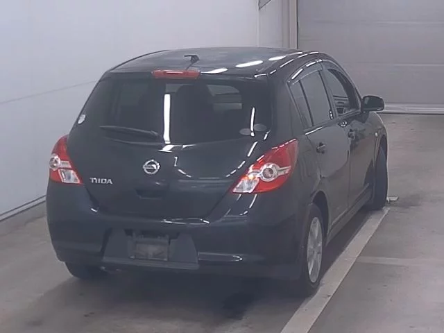 Nissan TIIDA