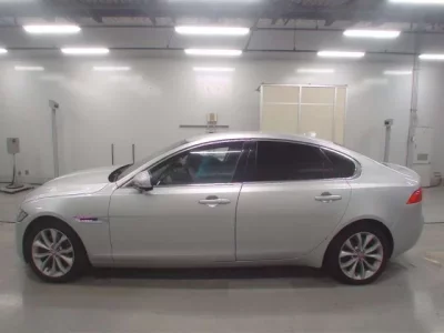 Jaguar XF SERIES