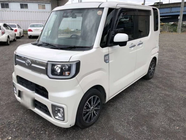 Toyota PIXIS MEGA