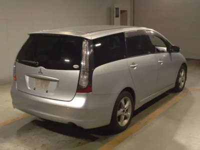 Mitsubishi GRANDIS