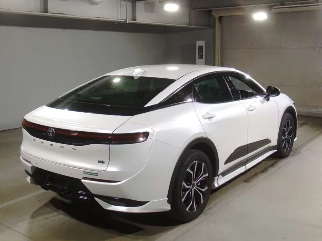 Toyota CROWN CROSSOVER
