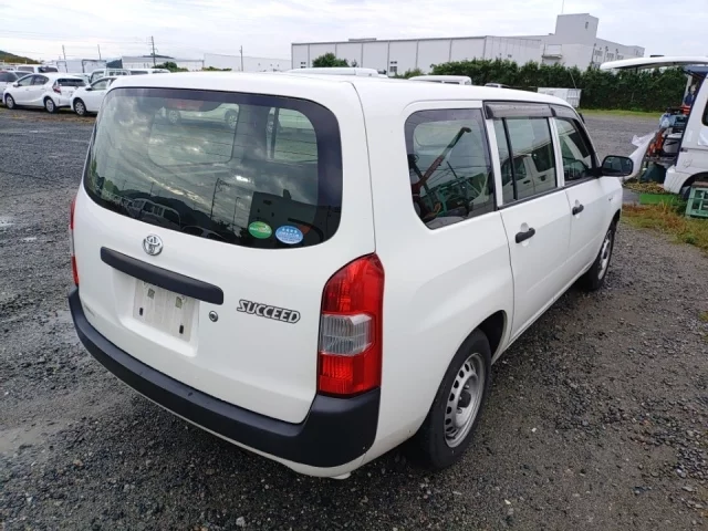 Toyota SUCCEED