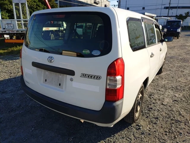 Toyota SUCCEED