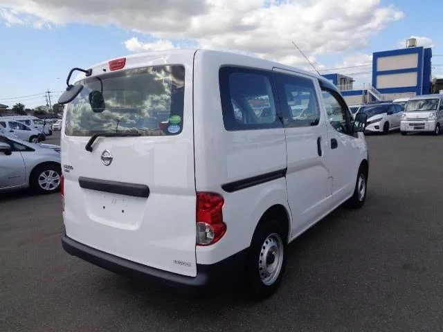 Nissan NV200